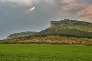"Голямото и Малкото було" - Невша