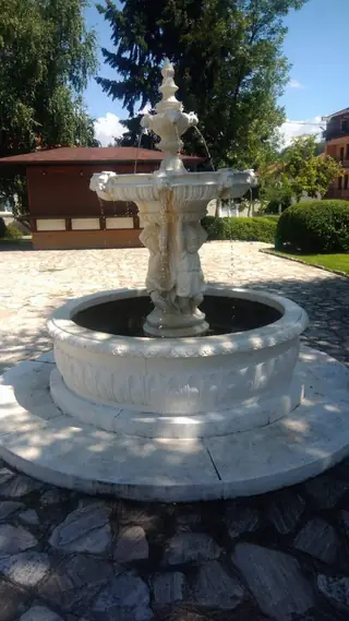 Централен парк - Добринище