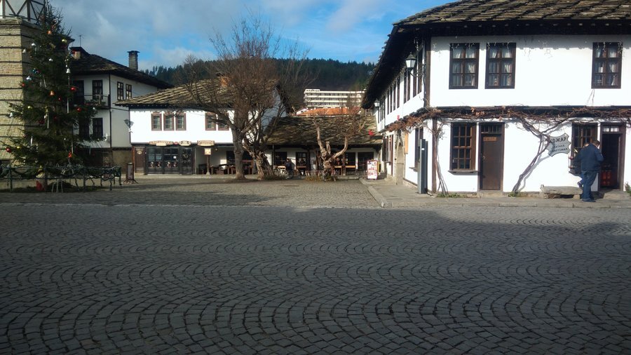 Площад "Капитан дядо Никола" - Трявна