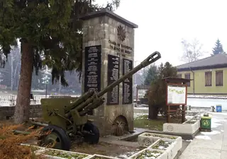 Войнишки паметник-чешма на загиналите във войните калоферци