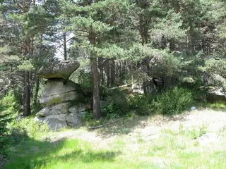 Скално образувание "Каменната манатарка"