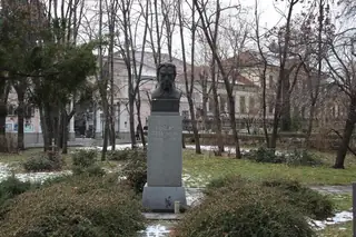 Бюст-паметник на Борис Христов - София