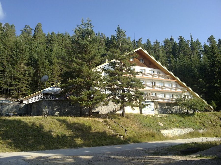 Хижа "Скалните мостове"