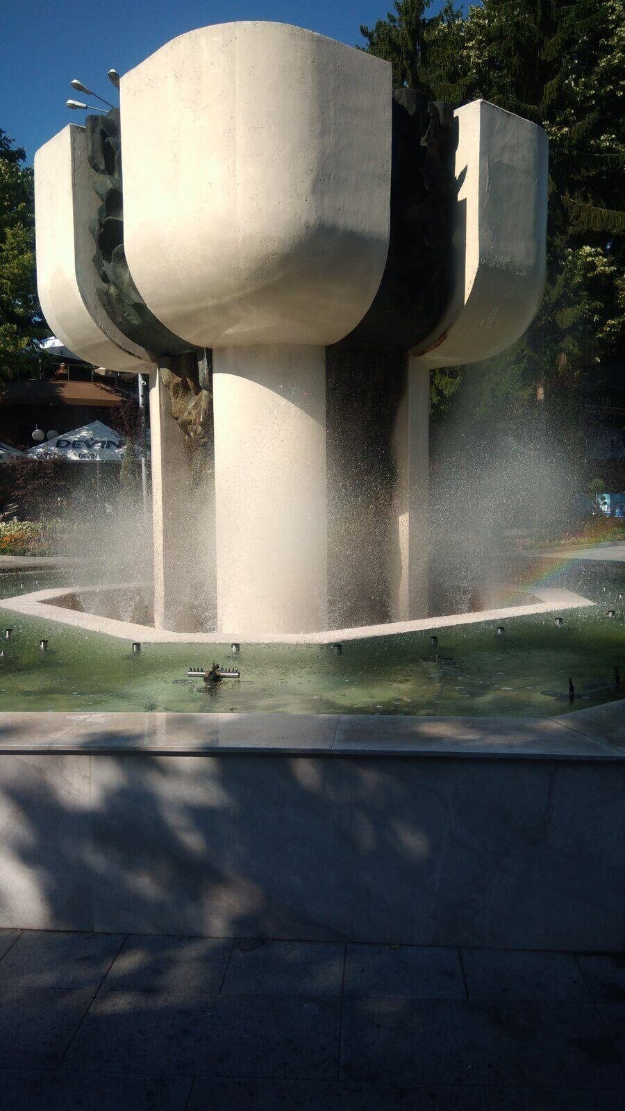 Интерактивен фонтан "Чашата" - Велинград