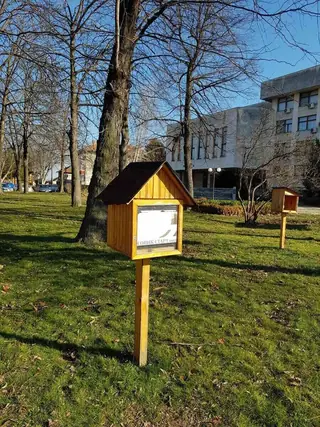 Къщичка за книги - Левски