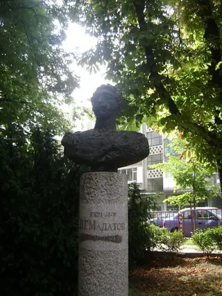 Паметник на ген.-лейтенант княз Валериан Мадатов - Шумен