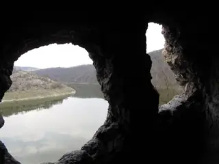 Скален манастирски комплекс "Шан Кая" - Оногур