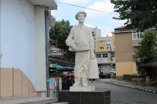 Паметник на бозаджията - Радомир