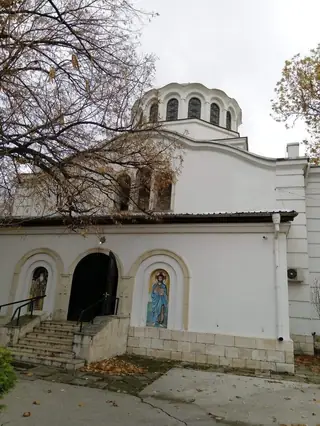 Храм "Св. Софроний Врачански" - Червен Бряг