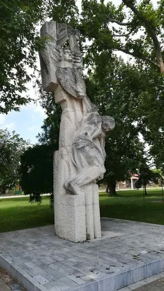 Антифашистки паметник - Церетелево