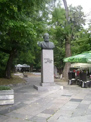 Бюст-паметник на Димитър Благоев - Шумен