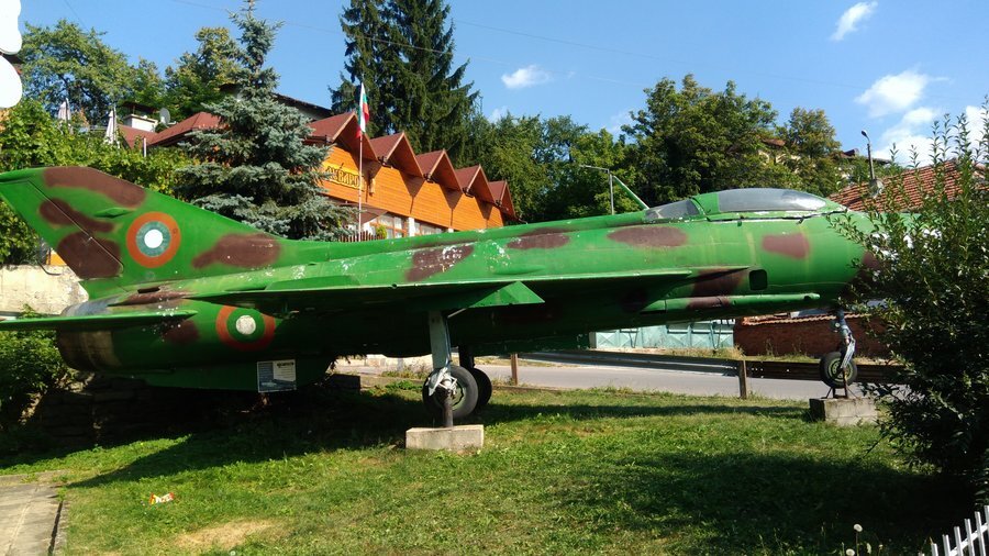 Изтребител МИГ-21 - с. Радуил
