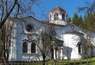 Храм "Св. Георги Победоносец" - Априлци