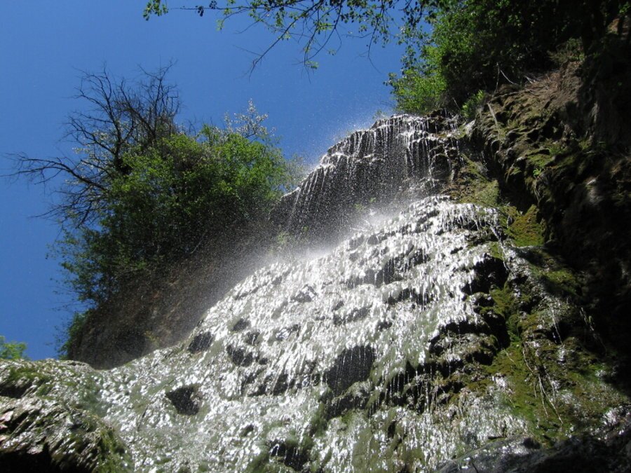 Пещерски водопад - Пещера