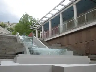 Водната каскада на стълбите на "Каменица" - Пловдив