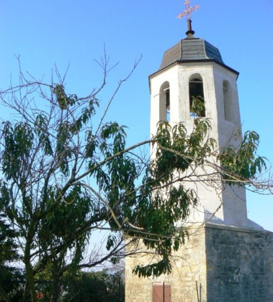 Църква "Св. Великомъченица Параскева" - Аврен