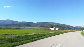 Антифашистки паметник - Трън