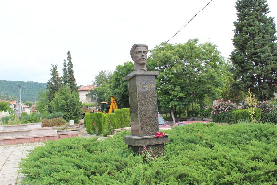 Паметник на Васил Левски - Симитли