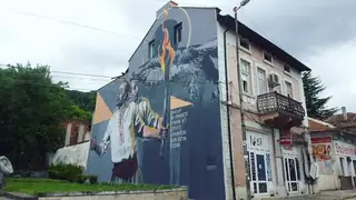 Графит "Факелът на знанието грабни" - Враца