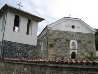 Възрожденска църква "Св. Архангел Михаил" - Косача