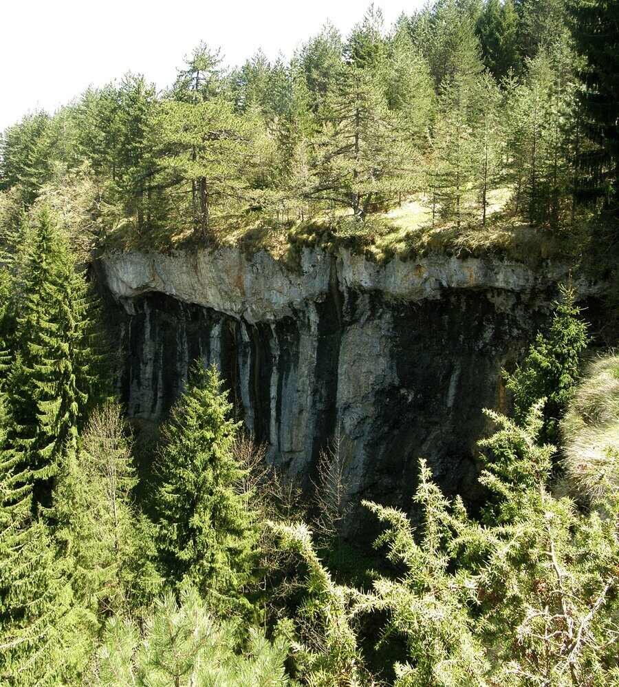 Природна забележителност Костен камък - Орехово