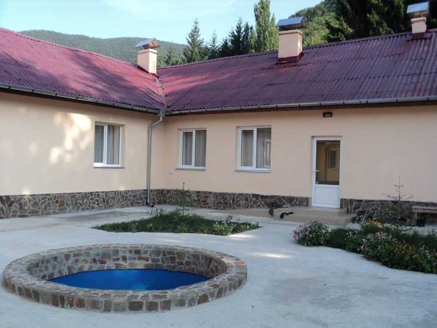 Хижа "Славянка"