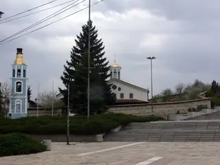 Църква "Свето Въведение Богородично" - Панагюрище